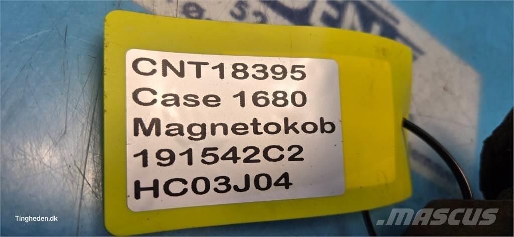 CASE 1680 Derliaus nuėmimo kombainų priedai