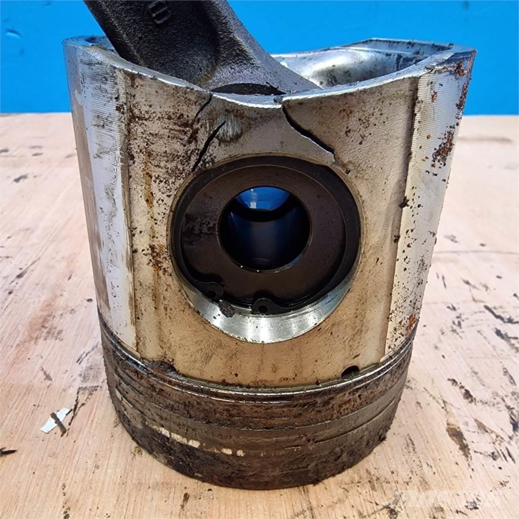 CASE 2188 Varikliai