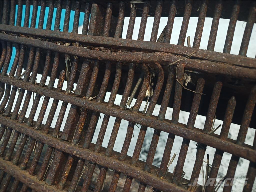 CASE 2388 Derliaus nuėmimo kombainų priedai