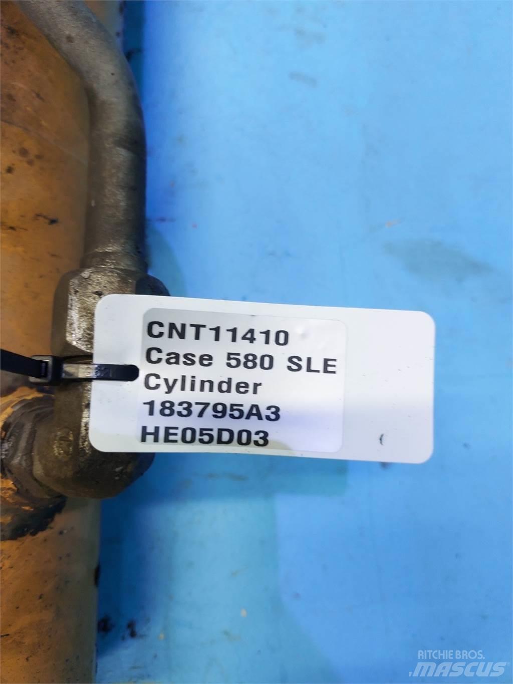 CASE 580 SLE Tranšėjų kasimo technika