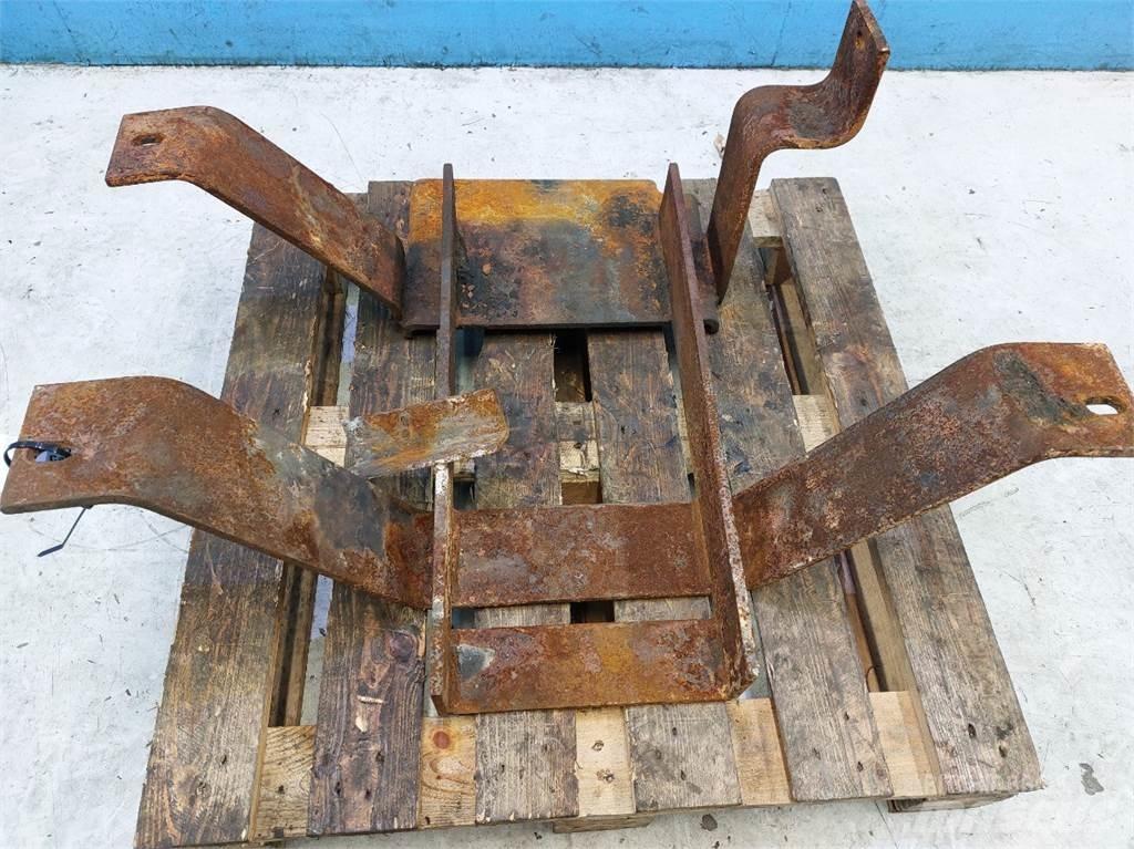 CASE 580 SLE Ašys