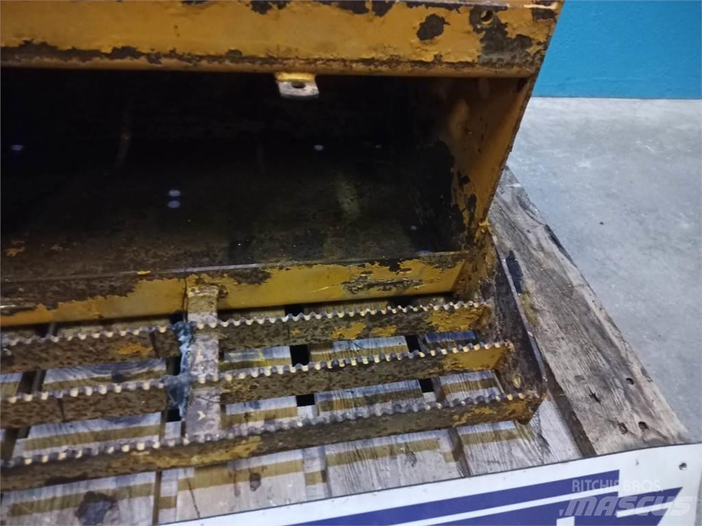 CASE 595 Atrinkimo kaušai