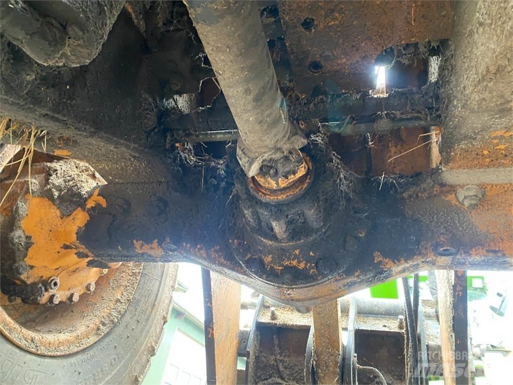 CASE 621D Naudoti ratiniai krautuvai