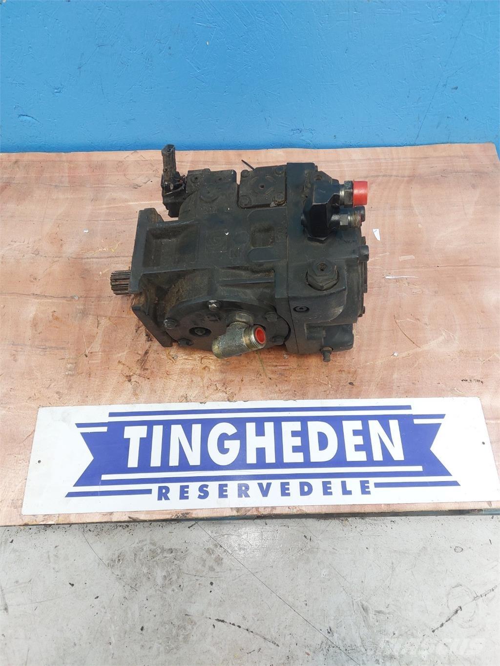 CASE 7010 Hidraulikos įrenginiai