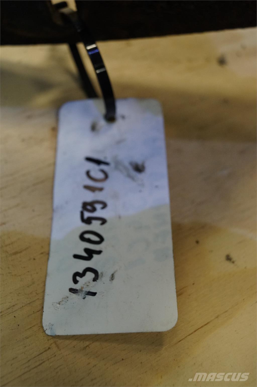 CASE 7130 Kiti naudoti traktorių priedai