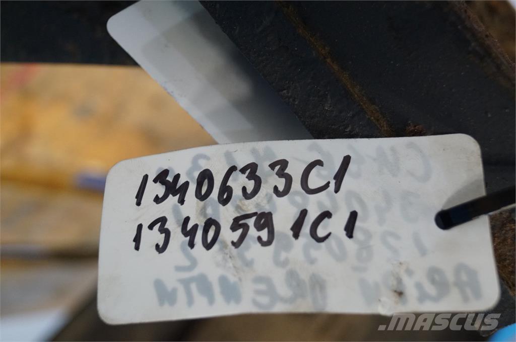 CASE 7130 Kiti naudoti traktorių priedai