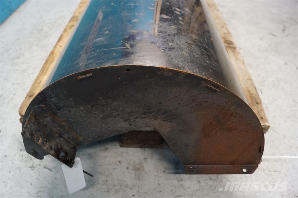 CASE 8010 Smėlio ir druskos barstytuvai