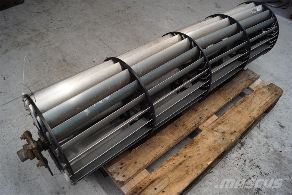 CASE 8010 Smėlio ir druskos barstytuvai