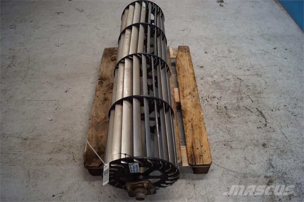 CASE 8010 Smėlio ir druskos barstytuvai