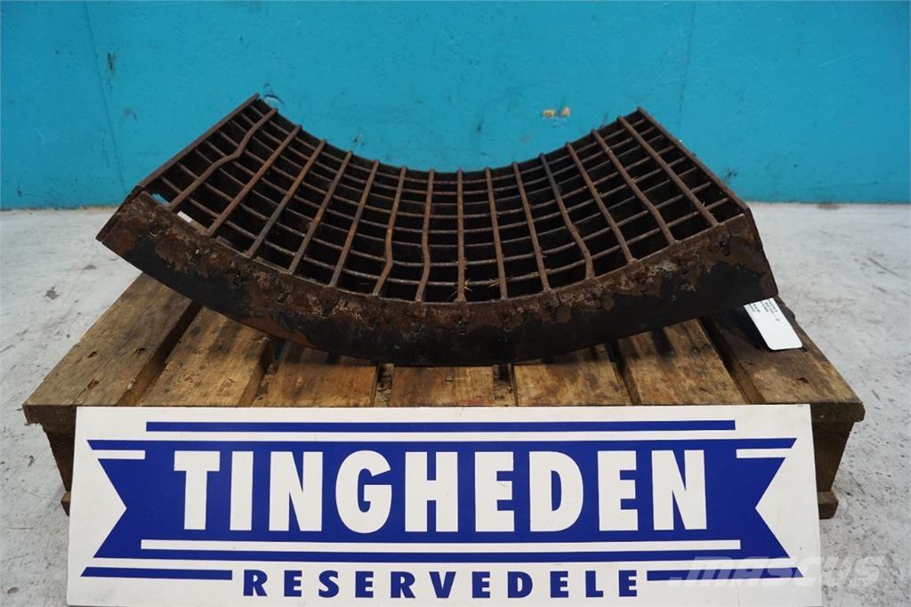 CASE 8010 Derliaus nuėmimo kombainų priedai