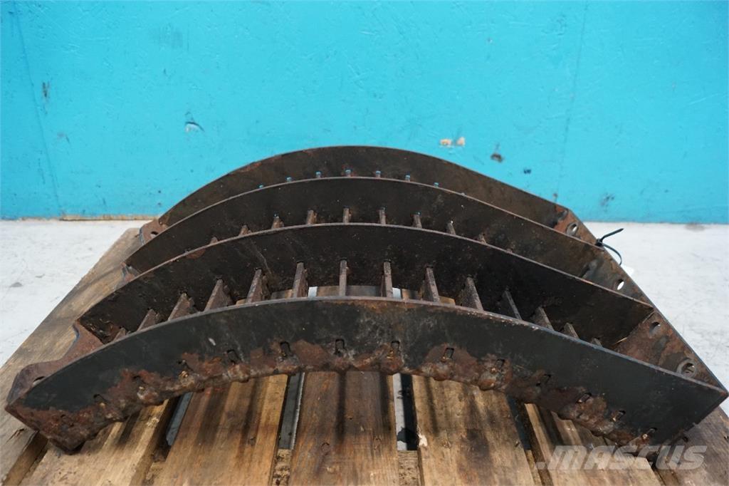 CASE 8010 Derliaus nuėmimo kombainų priedai