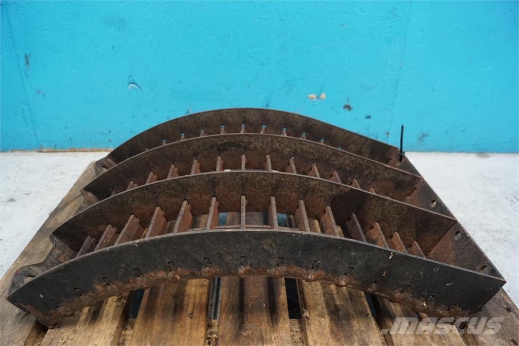 CASE 8010 Derliaus nuėmimo kombainų priedai