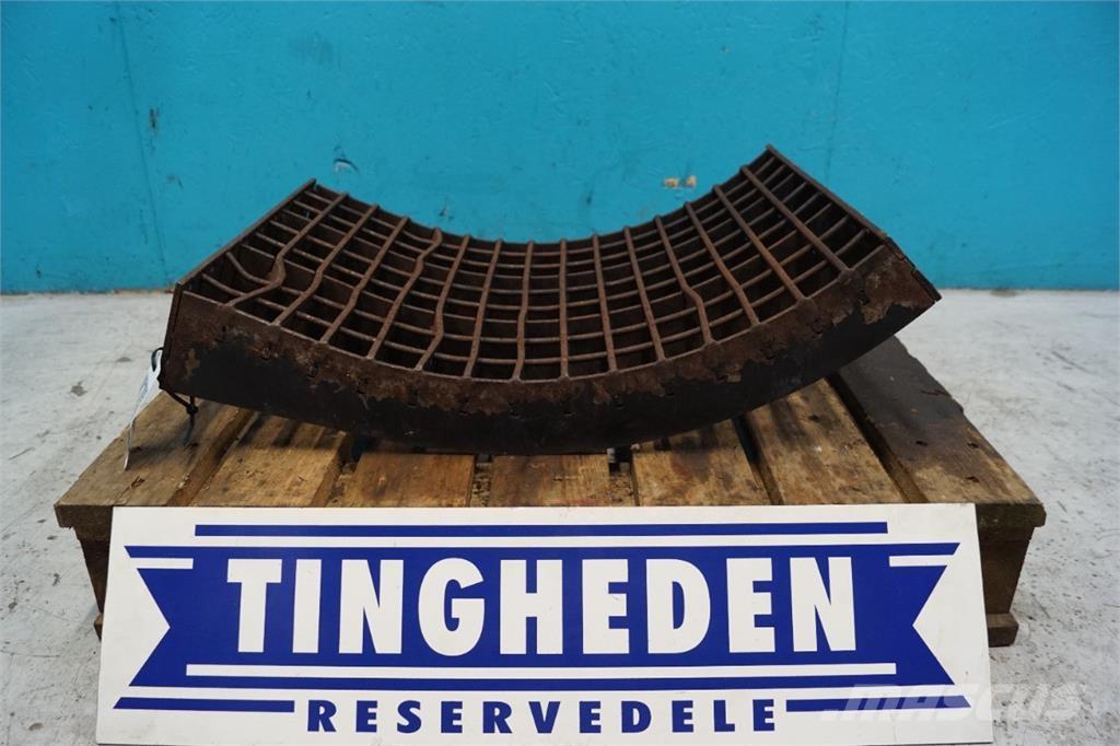 CASE 8010 Derliaus nuėmimo kombainų priedai