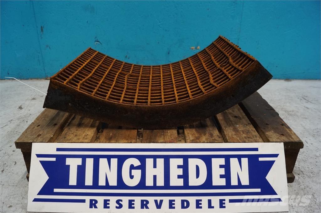 CASE 8010 Derliaus nuėmimo kombainų priedai