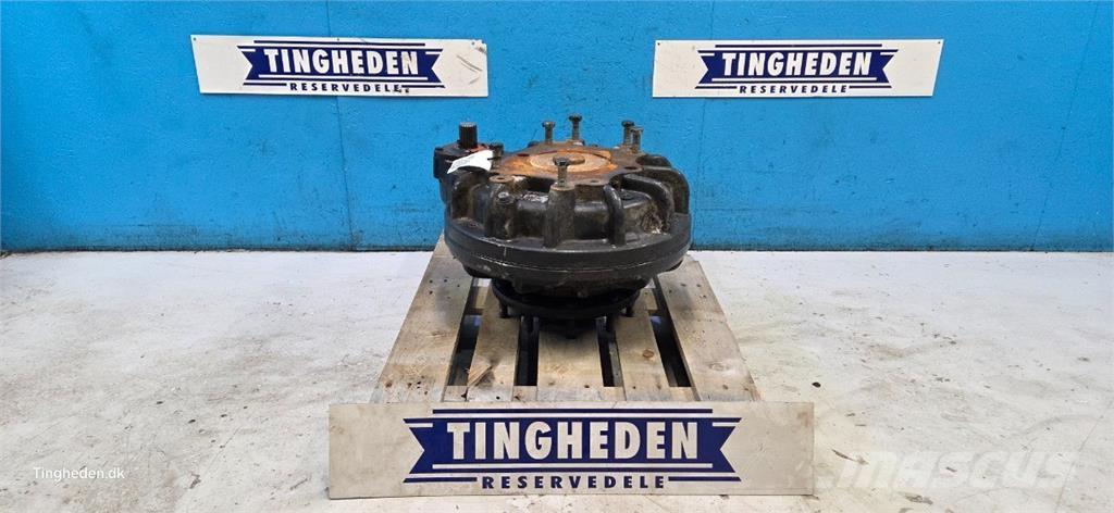 CASE 8010 Derliaus nuėmimo kombainų priedai