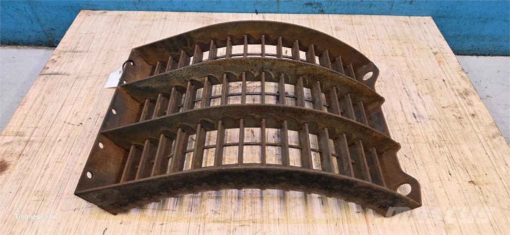 CASE 8010 Derliaus nuėmimo kombainų priedai