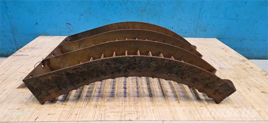 CASE 8010 Derliaus nuėmimo kombainų priedai