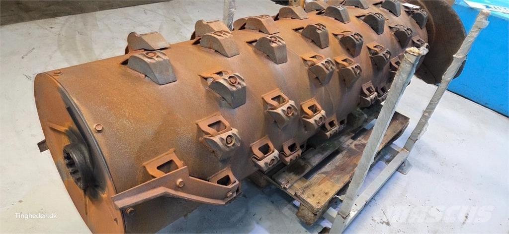 CASE 8010 Derliaus nuėmimo kombainų priedai