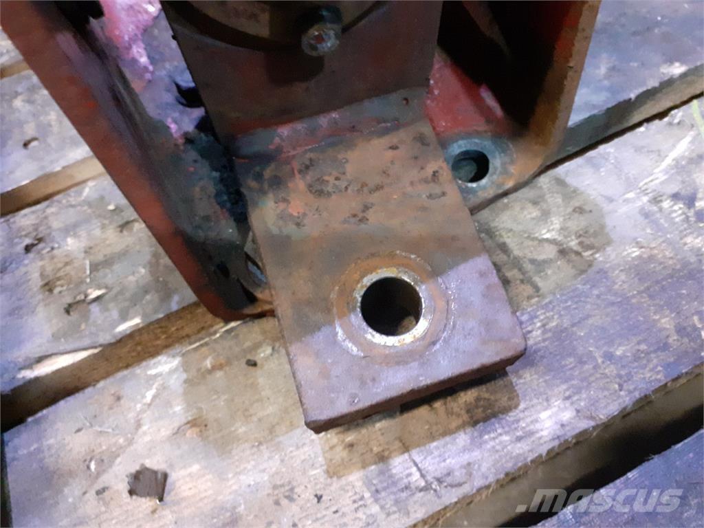 CASE 810 Derliaus nuėmimo kombainų priedai