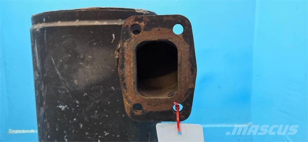CASE 844S Varikliai