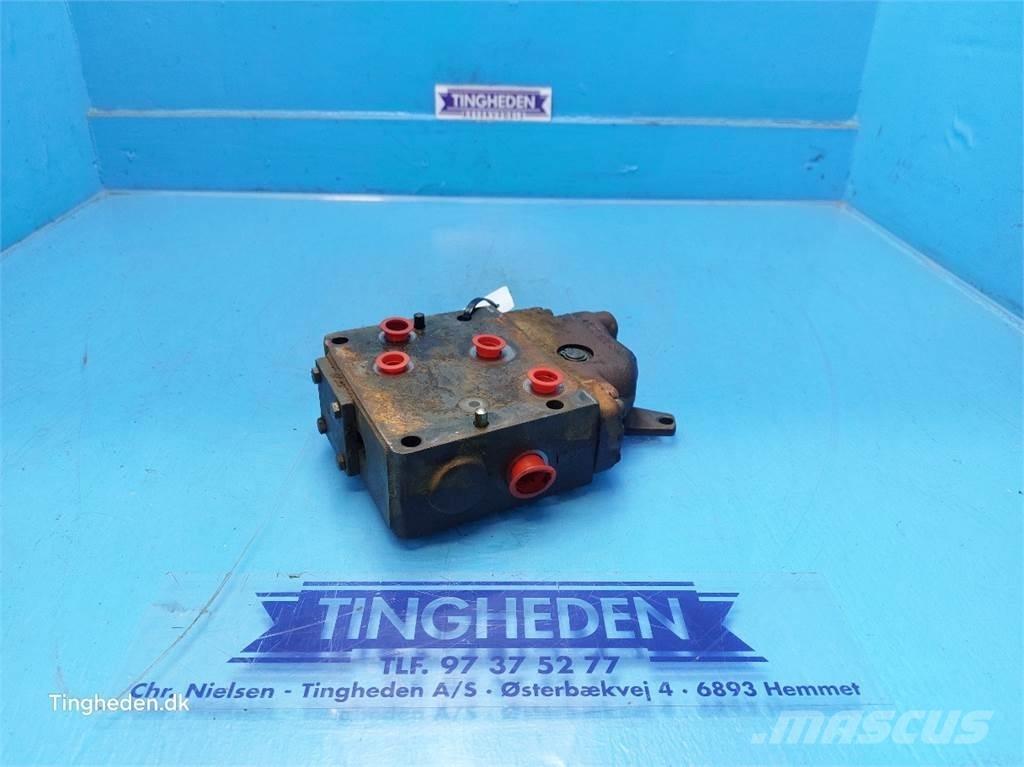 CASE 844XL Hidraulikos įrenginiai