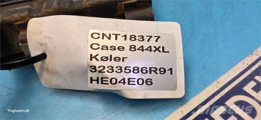CASE 844XL Radiatoriai