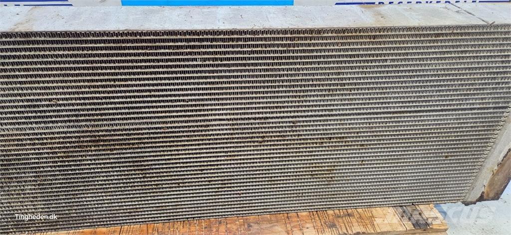 CASE 9240 Radiatoriai