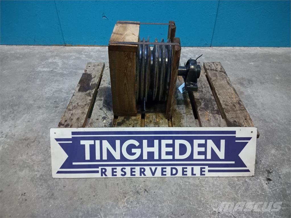 CASE CF80 Derliaus nuėmimo kombainų priedai