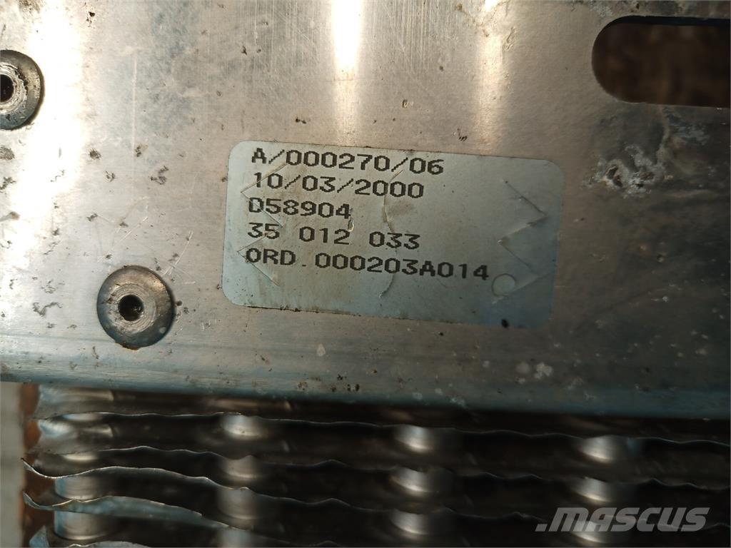 CASE CF80 Radiatoriai