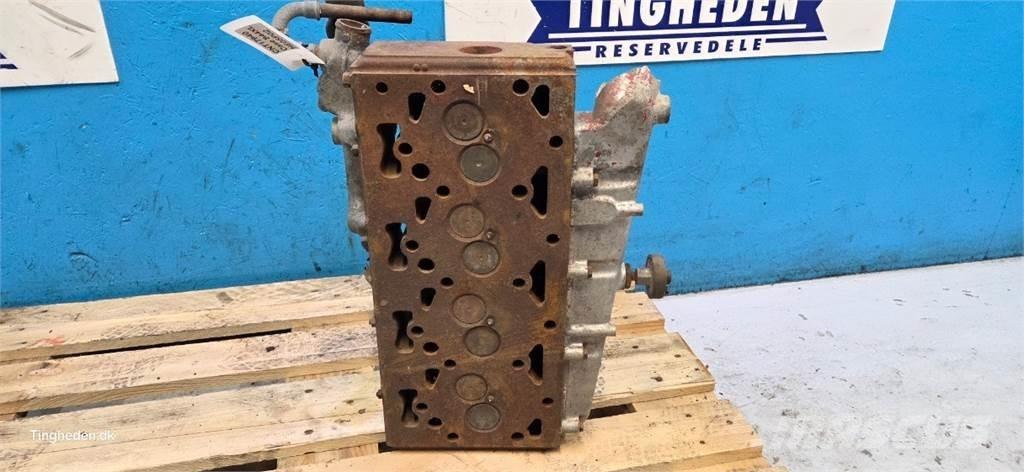 CASE D268 Varikliai