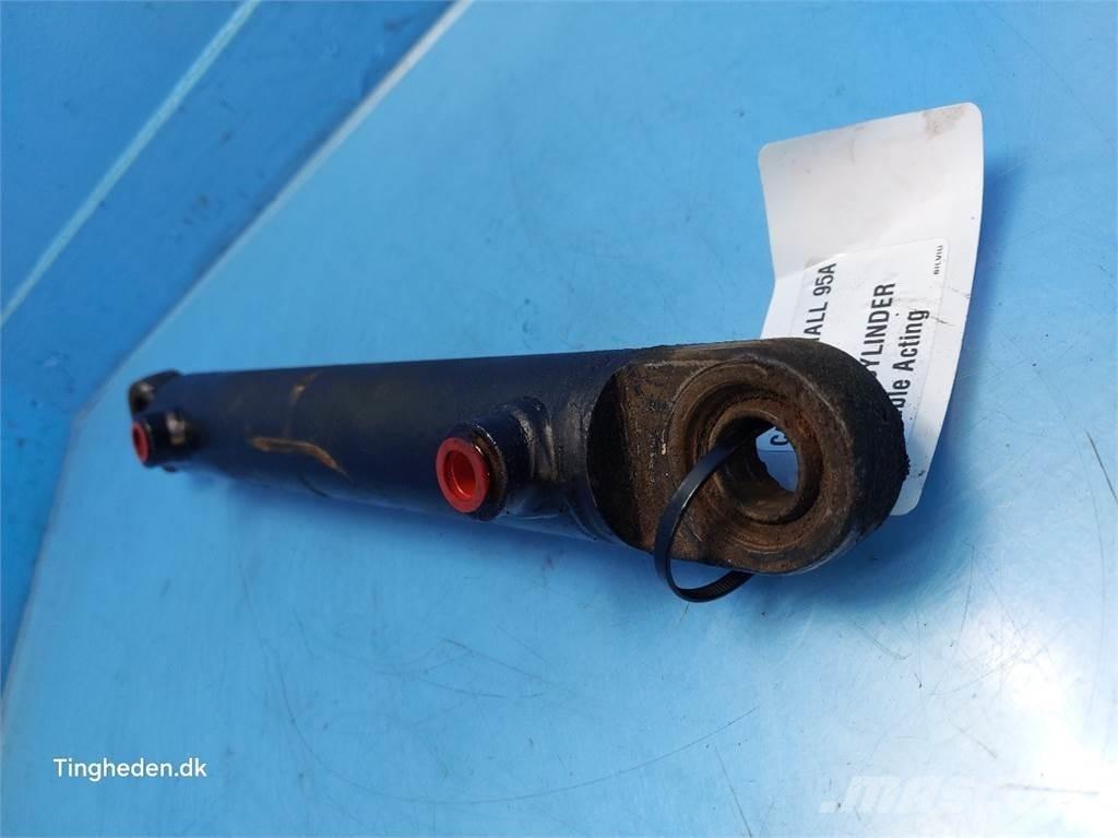 CASE Farmall 95A Hidraulikos įrenginiai