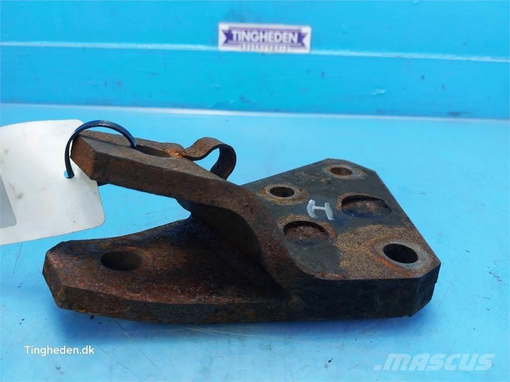 CASE Farmall 95A Kiti naudoti traktorių priedai