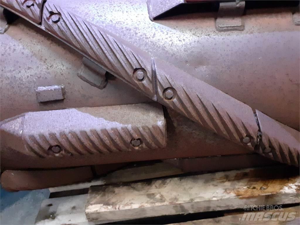 Case IH 1460 Derliaus nuėmimo kombainų priedai