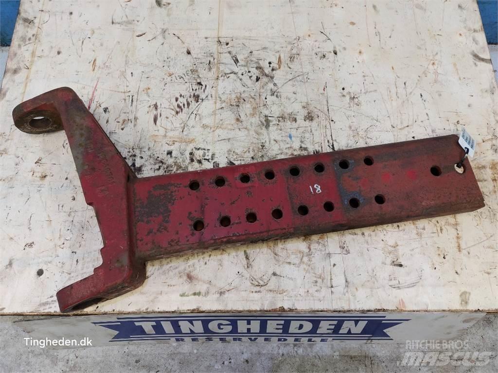 Case IH 1460 Derliaus nuėmimo kombainų priedai
