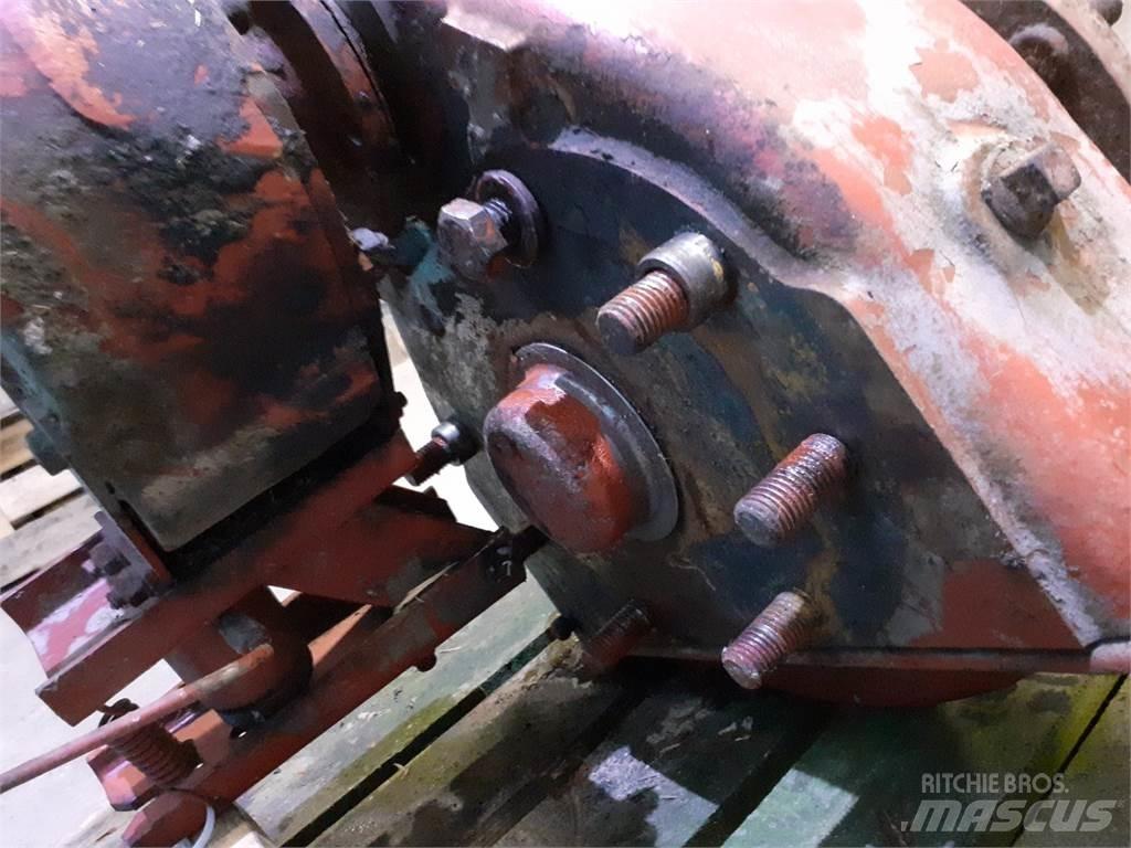 Case IH 1620 Derliaus nuėmimo kombainų priedai