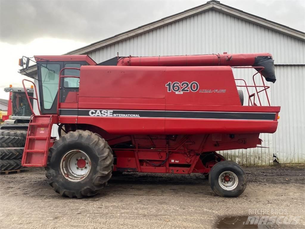 Case IH 1620 Derliaus nuėmimo kombainai