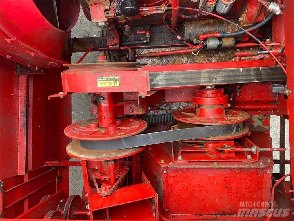 Case IH 1620 Derliaus nuėmimo kombainai