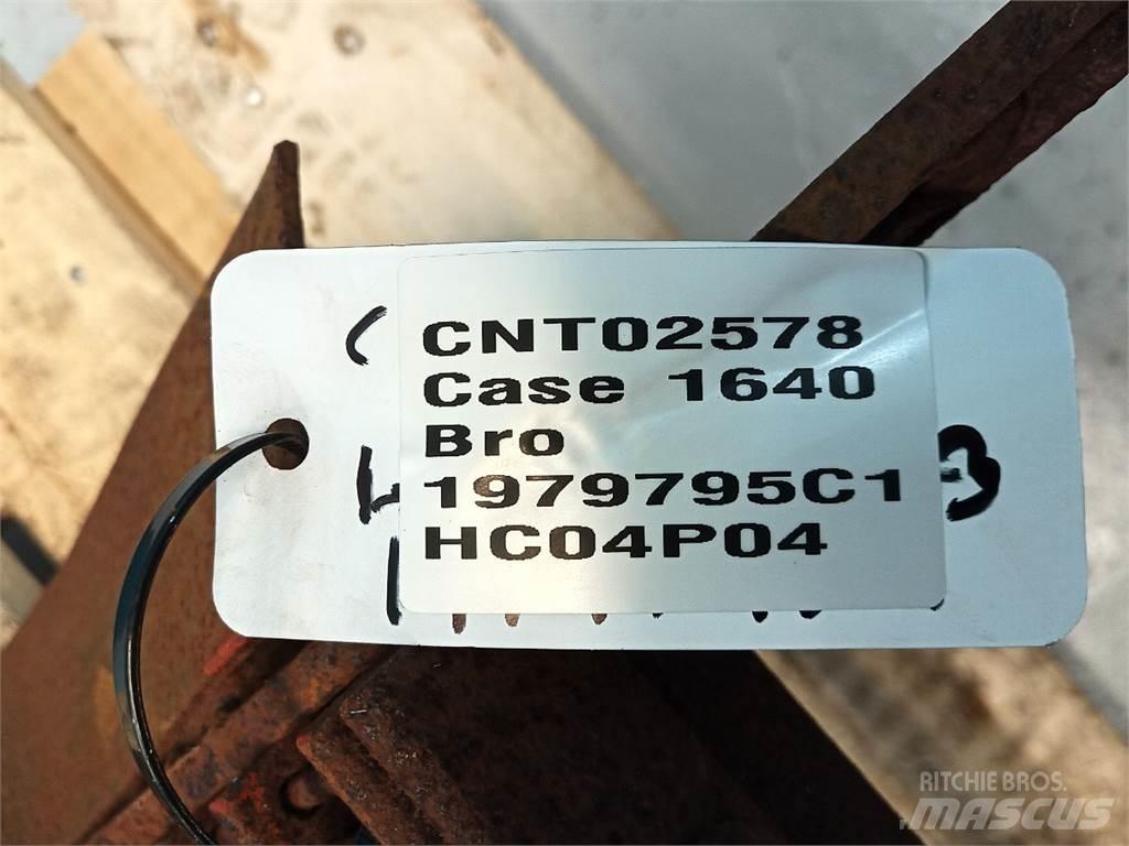 Case IH 1640 Derliaus nuėmimo kombainų priedai