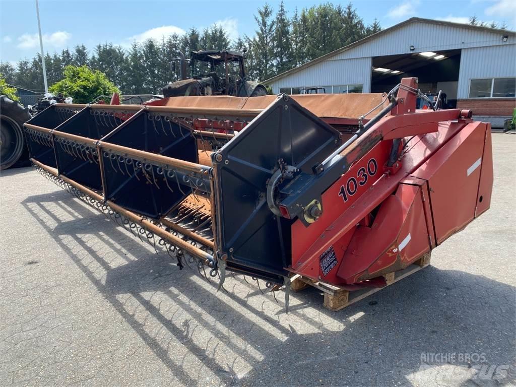 Case IH 1640 Derliaus nuėmimo kombainų priedai