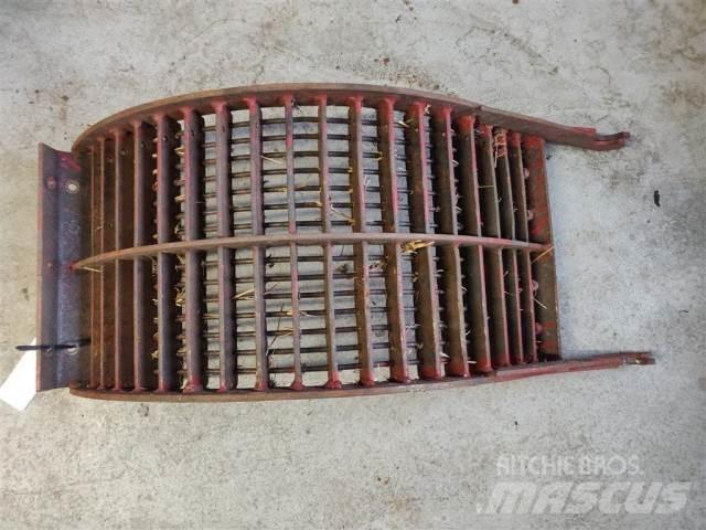 Case IH 1660 Derliaus nuėmimo kombainų priedai