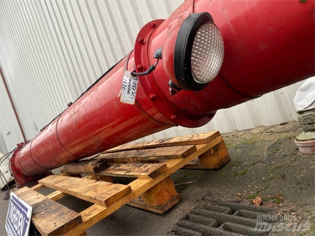 Case IH 1660 Derliaus nuėmimo kombainų priedai