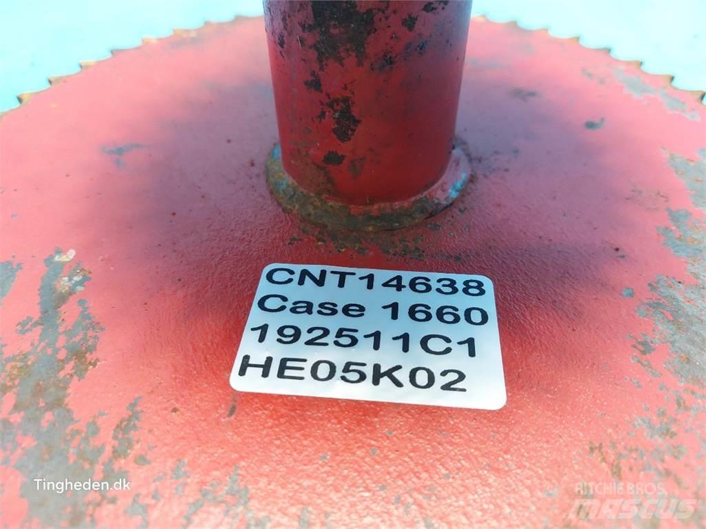 Case IH 1660 Derliaus nuėmimo kombainų priedai