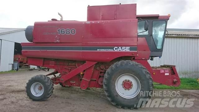 Case IH 1680 Derliaus nuėmimo kombainai