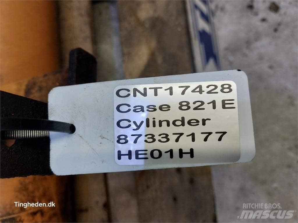 Case IH 821E Hidraulikos įrenginiai