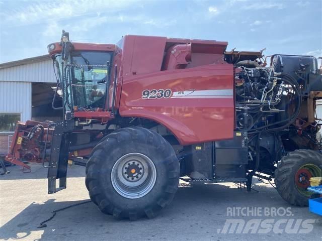 Case IH 9230 Derliaus nuėmimo kombainai