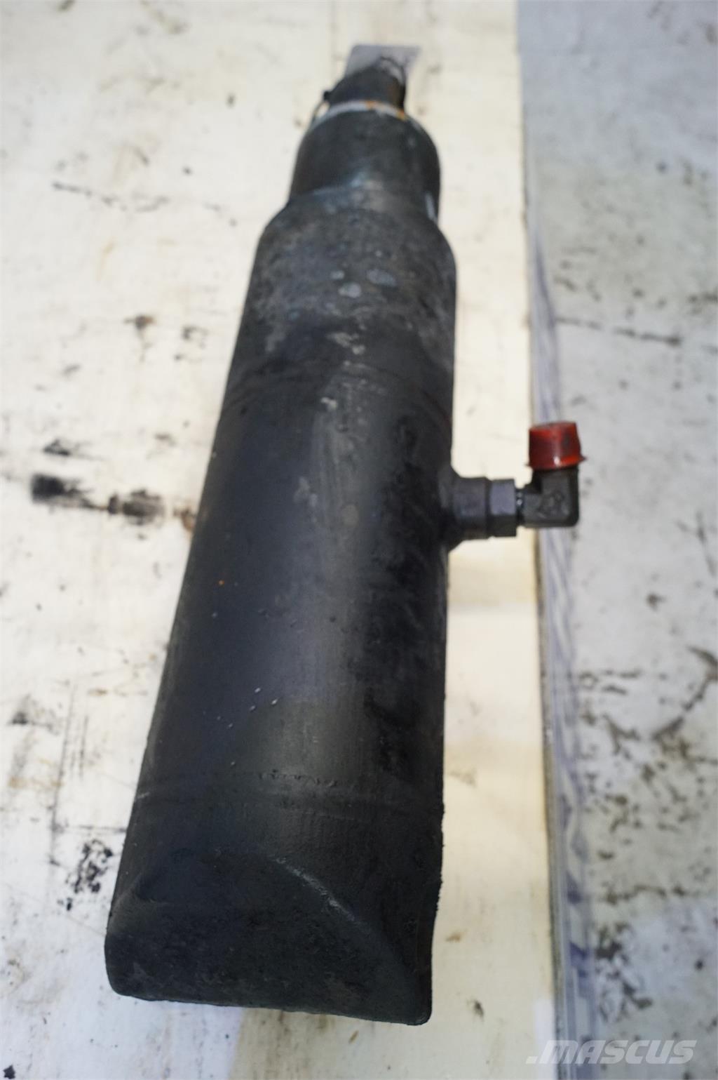 CASE Maxxum 115 Kiti naudoti traktorių priedai