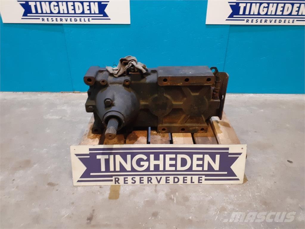 CASE STX 440 Kiti naudoti traktorių priedai