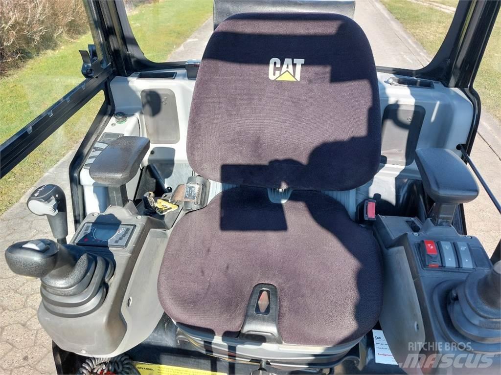 CAT 301.7D Mini ekskavatoriai < 7 t