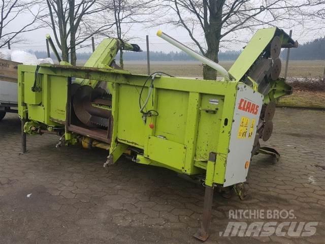 CLAAS 6218 8R Pašarų ruošimo technika