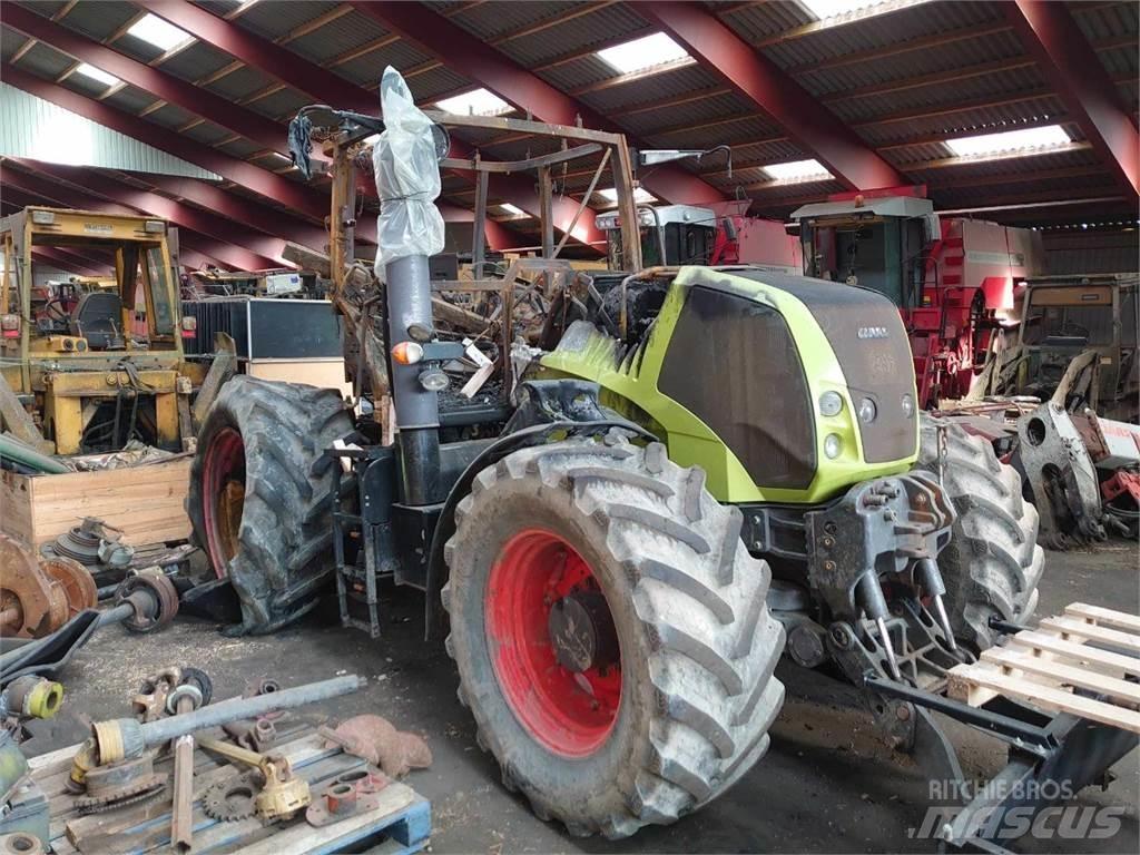 CLAAS Axion 840 Traktoriai